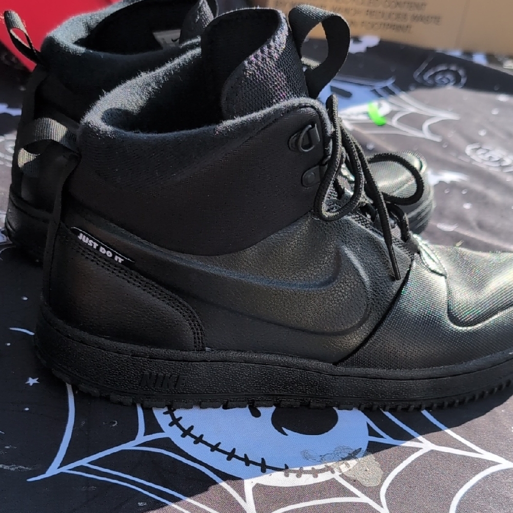 Nike Men's Black High-Top Sneakers
